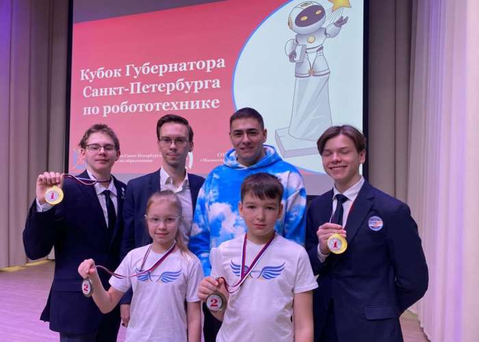 Подведены итоги чемпионата «Кубок Губернатора Санкт-Петербурга по робототехнике – 2022» в номинации «Мобильная робототехника»
